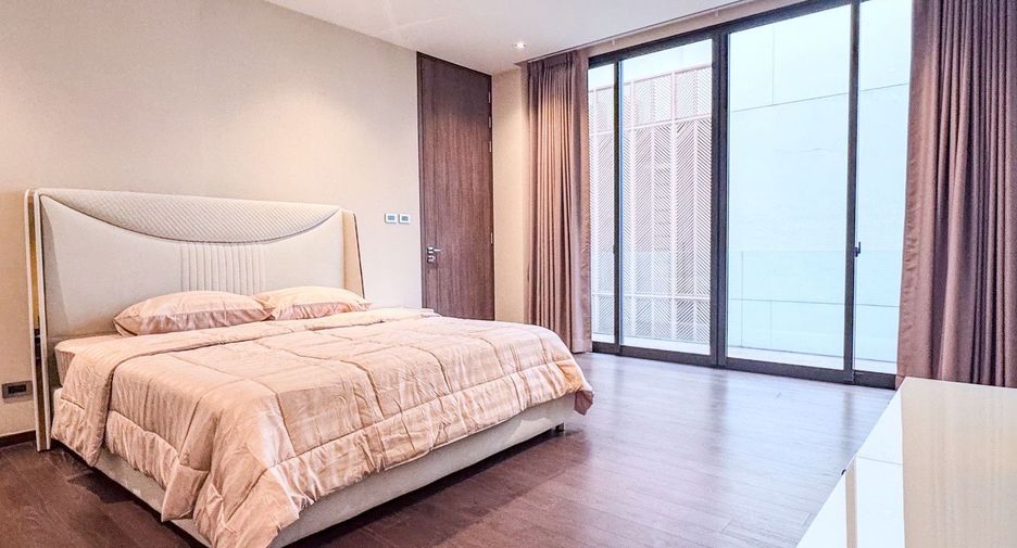 For sale 6 bedrooms house in Lat Phrao, Bangkok