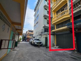 出售 4 卧室 商业空间 在 Yan Nawa, 曼谷