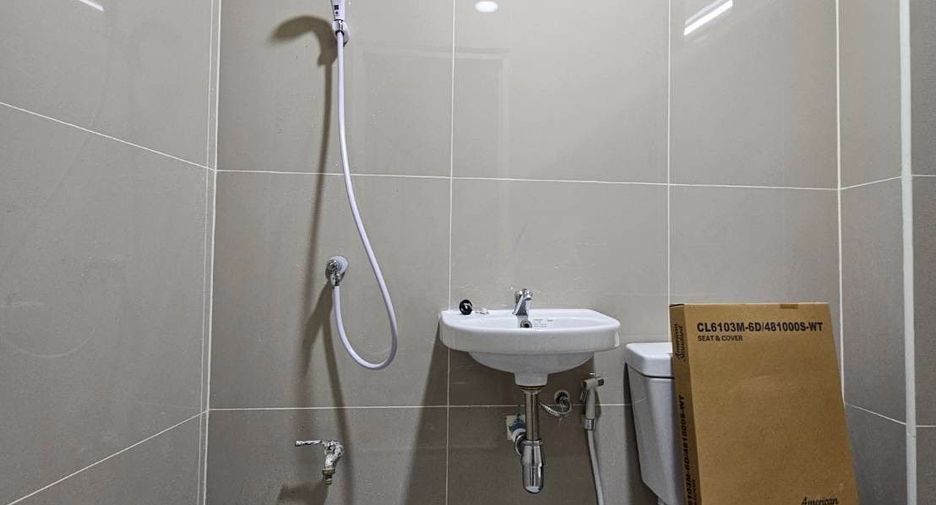 For sale 4 bedrooms retail Space in Yan Nawa, Bangkok