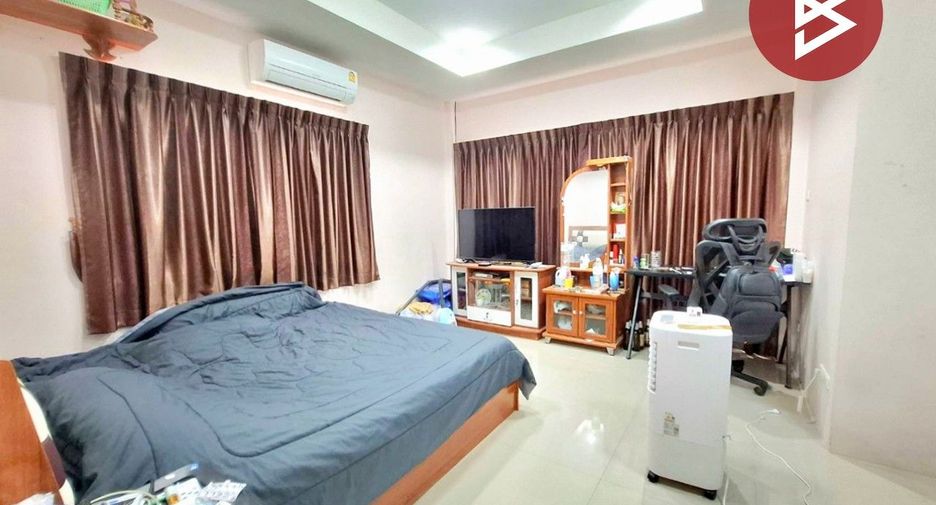 Casa en venta de 4 habitaciones en Si Racha, Chonburi