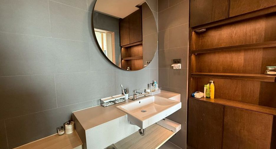 For rent and for sale 1 bed condo in Si Racha, Chonburi