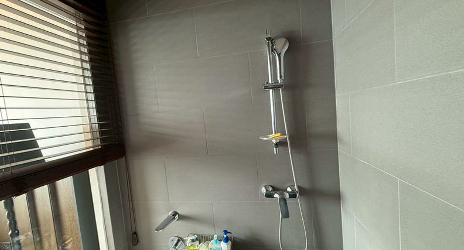 For rent and for sale 1 bed condo in Si Racha, Chonburi