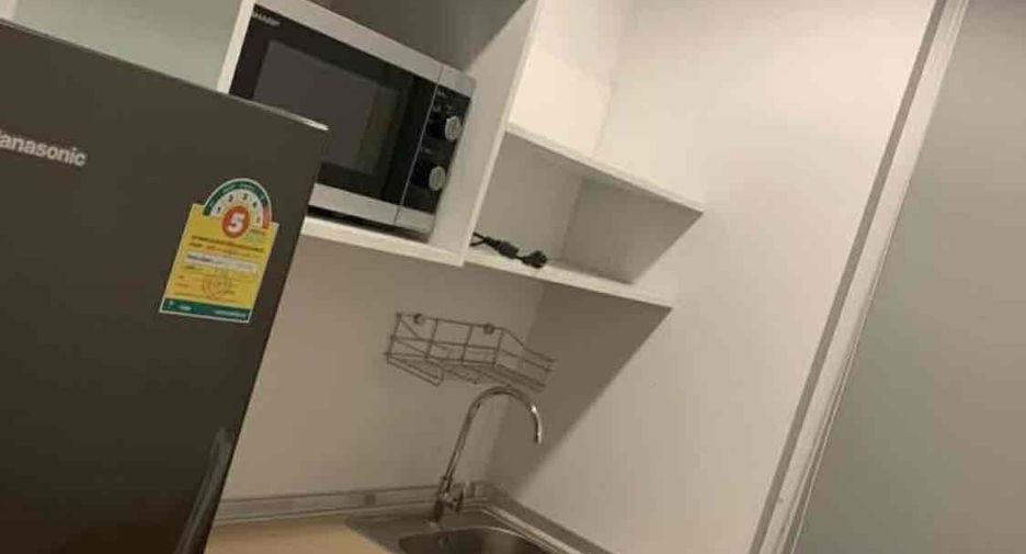 For sale 2 bedrooms condo in Huai Khwang, Bangkok