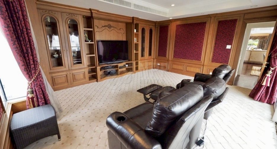 Продажа 4 спальни кондо в Патхум Щан, Бангкок