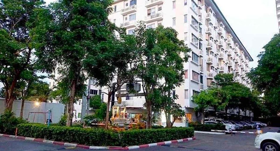 For sale 2 bedrooms condo in Huai Khwang, Bangkok