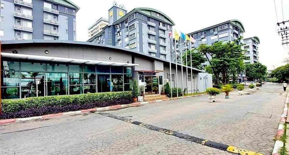 For sale 2 bedrooms condo in Huai Khwang, Bangkok