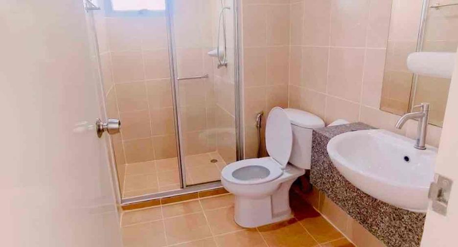 For sale 2 bedrooms condo in Huai Khwang, Bangkok