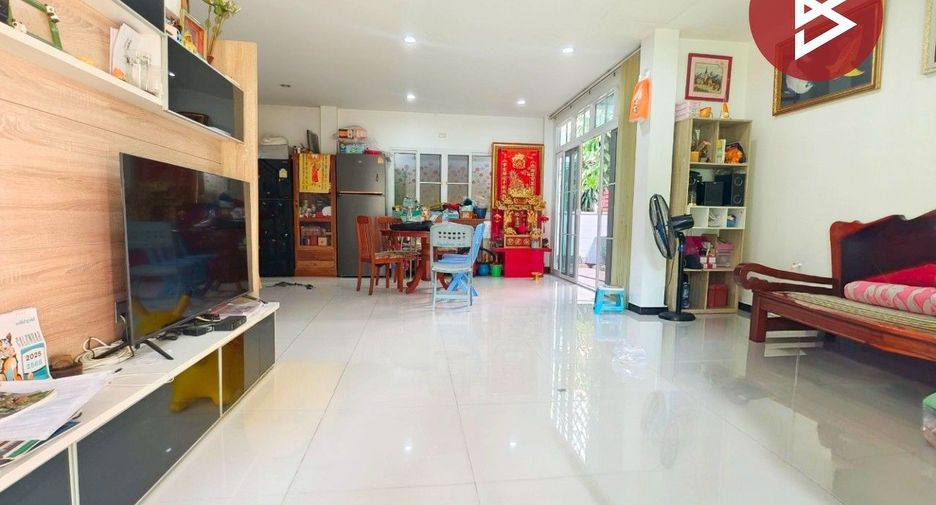 For sale 3 bedrooms house in Mueang Samut Sakhon, Samut Sakhon