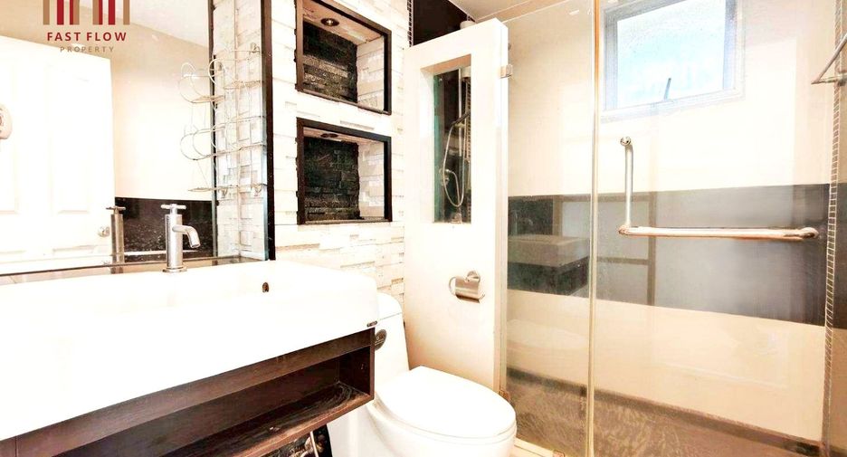 Haus zum Kauf mit 3 Zimmer in Lam Luk Ka, Pathum Thani