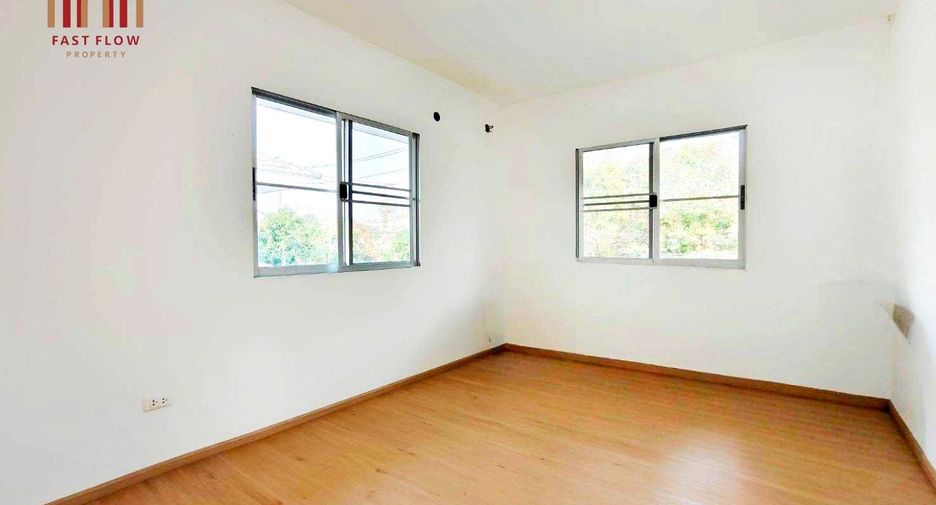 Haus zum Kauf mit 3 Zimmer in Lam Luk Ka, Pathum Thani