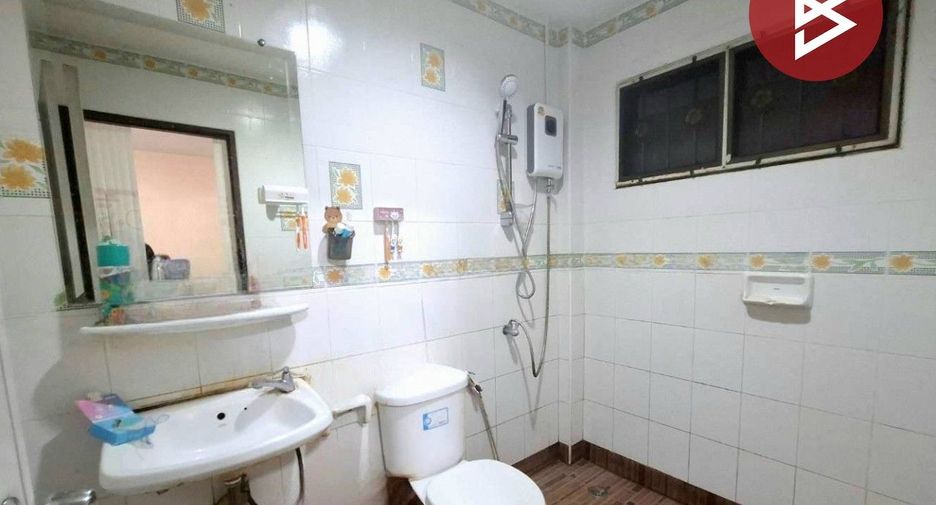 For sale 3 bedrooms townhouse in Mueang Chon Buri, Chonburi
