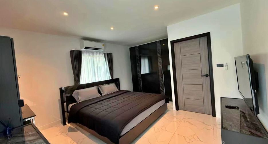 Casa en alquiler de 4 habitaciones en Bang Lamung, Chonburi