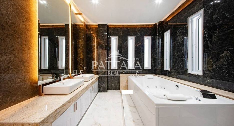 For sale 7 bedrooms villa in Bang Lamung, Chonburi