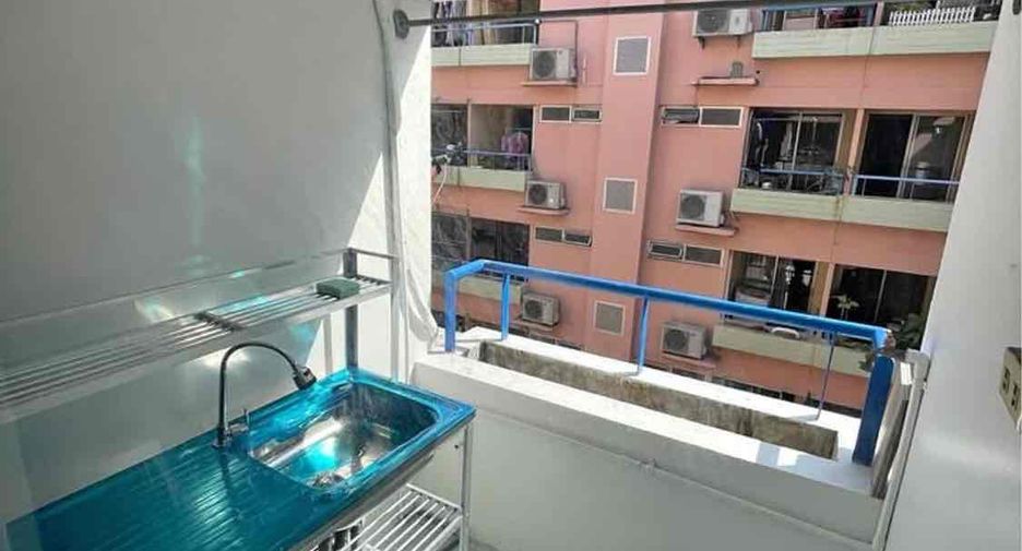 For sale studio condo in Wang Thonglang, Bangkok