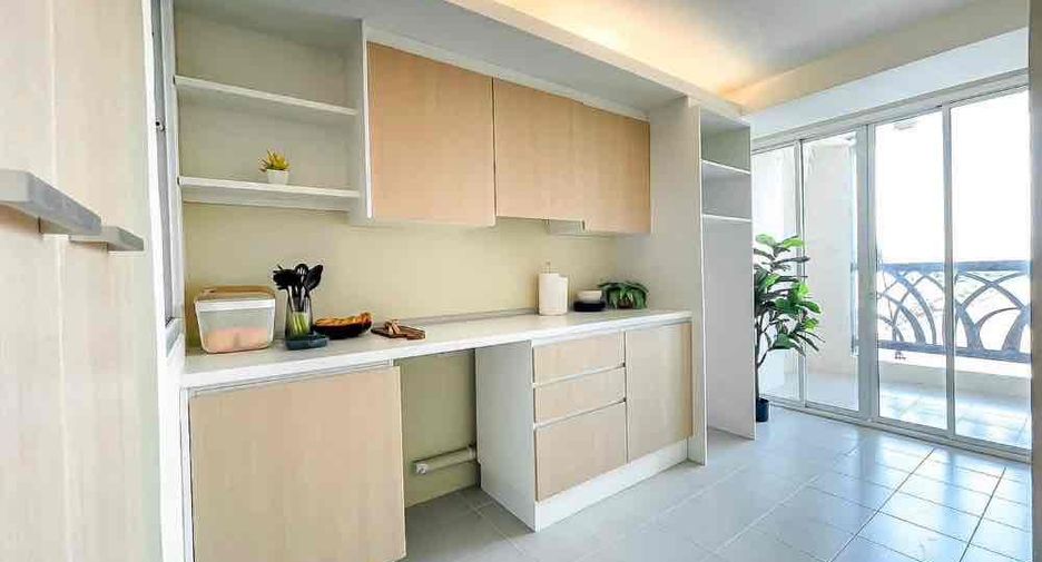 For sale 1 bed condo in Wang Thonglang, Bangkok