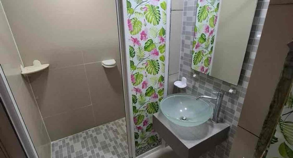 For sale 2 bedrooms condo in Wang Thonglang, Bangkok