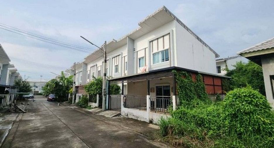 出售 1 卧室 联排别墅 在 Ban Khai, Rayong