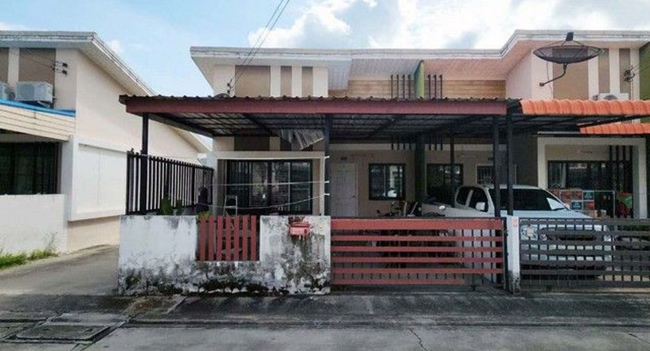 出售 1 卧室 联排别墅 在 Ban Khai, Rayong