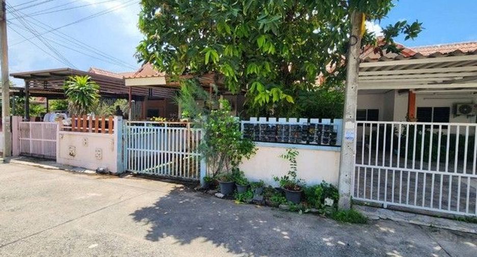 出售 1 卧室 联排别墅 在 Ban Khai, Rayong