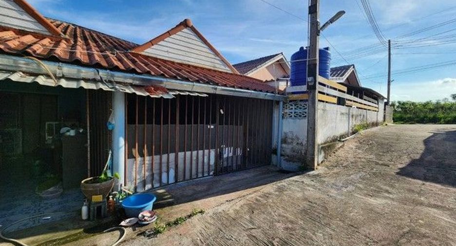 出售 1 卧室 联排别墅 在 Ban Khai, Rayong