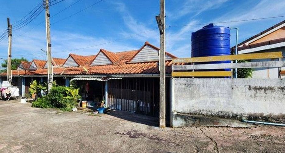 出售 1 卧室 联排别墅 在 Ban Khai, Rayong