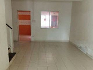 Casa adosada en venta de 1 habitaciones en Thanyaburi, Pathum Thani