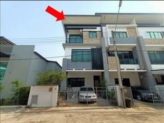 Casa adosada en venta de 1 habitaciones en Thanyaburi, Pathum Thani