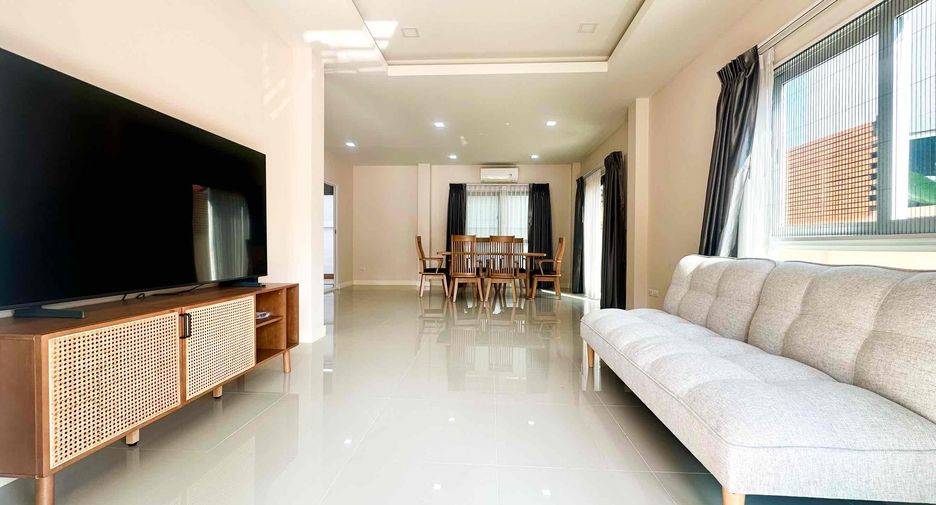 For sale 3 bedrooms house in Sattahip, Pattaya