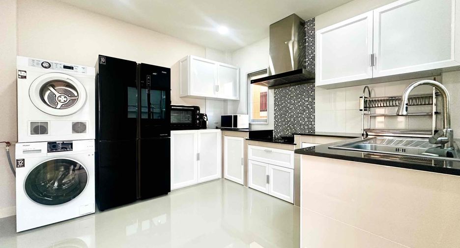 For sale 3 bedrooms house in Sattahip, Pattaya