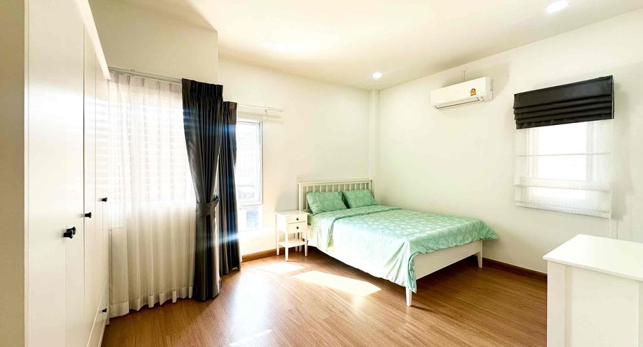 For sale 3 bedrooms house in Sattahip, Pattaya