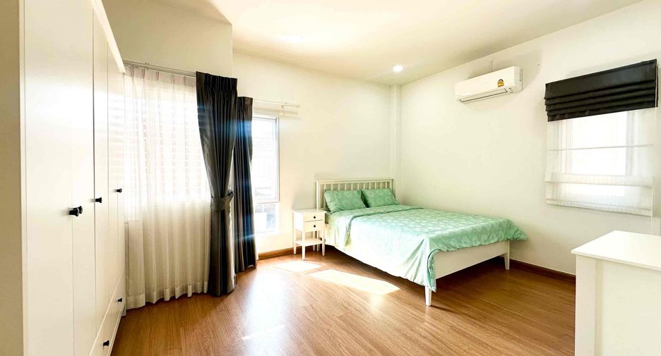For sale 3 bedrooms house in Sattahip, Pattaya
