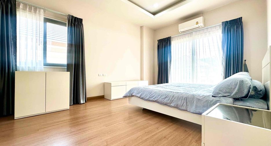 For sale 3 bedrooms house in Sattahip, Pattaya