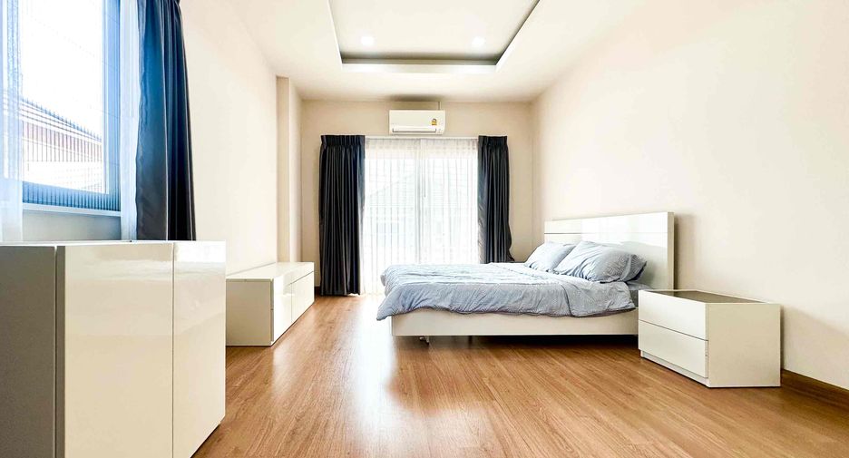 For sale 3 bedrooms house in Sattahip, Pattaya