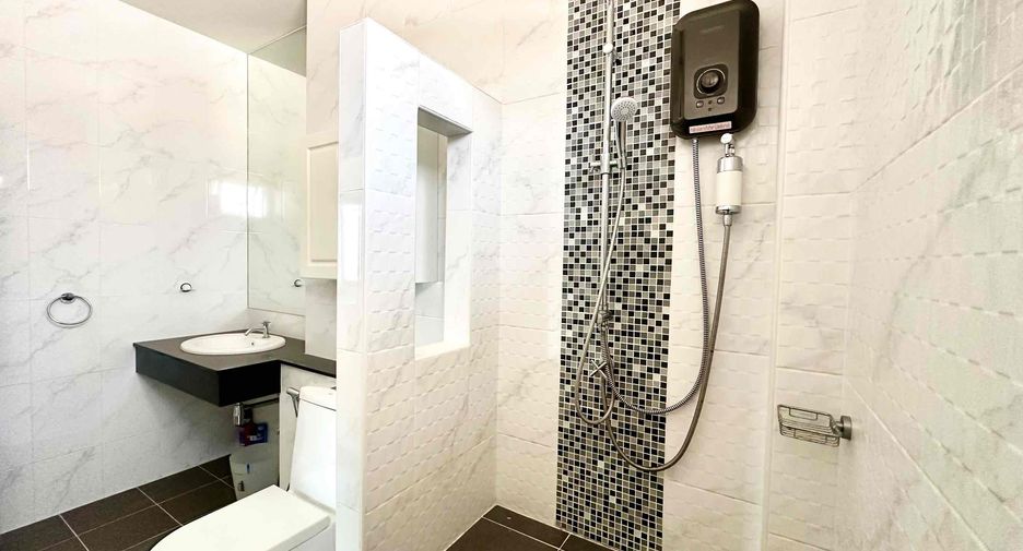 For sale 3 bedrooms house in Sattahip, Pattaya