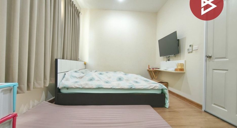 Casa adosada en venta de 3 habitaciones en Phra Pradaeng, Samut Prakan