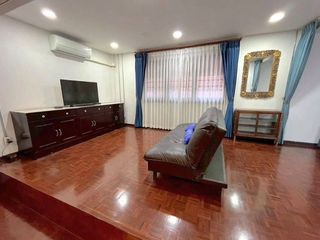 For rent 4 bedrooms house in Mueang Chiang Mai, Chiang Mai