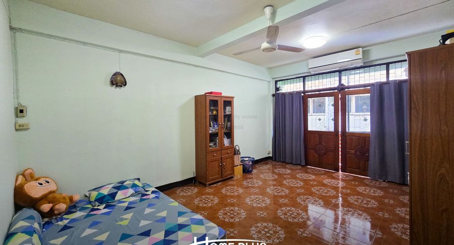 Casa adosada en venta de 2 habitaciones en Bang Rak, Bangkok