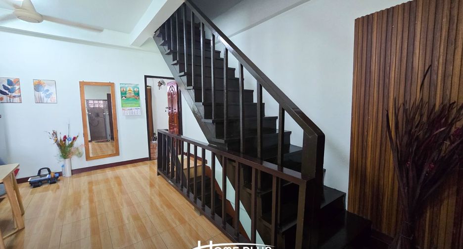 Casa adosada en venta de 2 habitaciones en Bang Rak, Bangkok