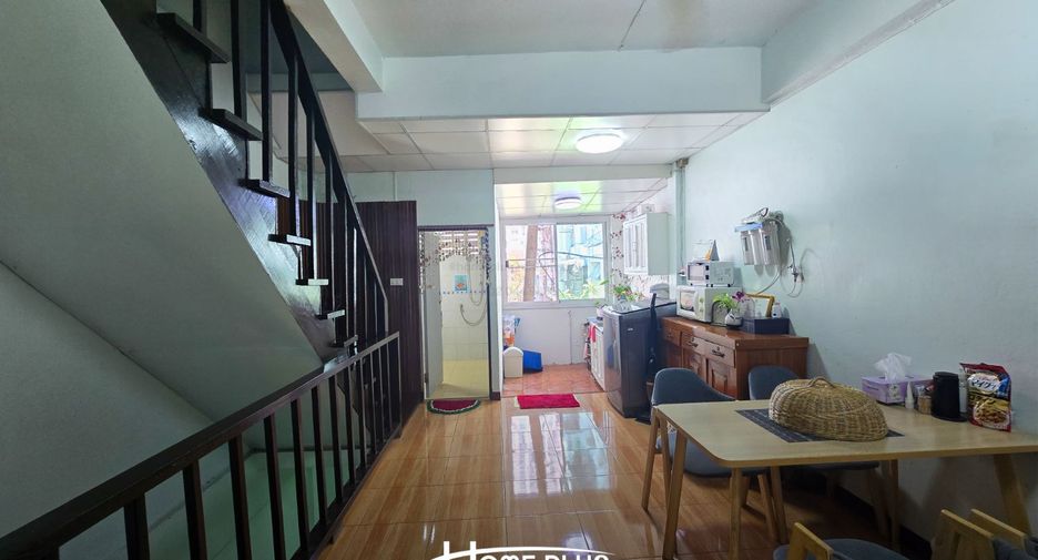 Casa adosada en venta de 2 habitaciones en Bang Rak, Bangkok