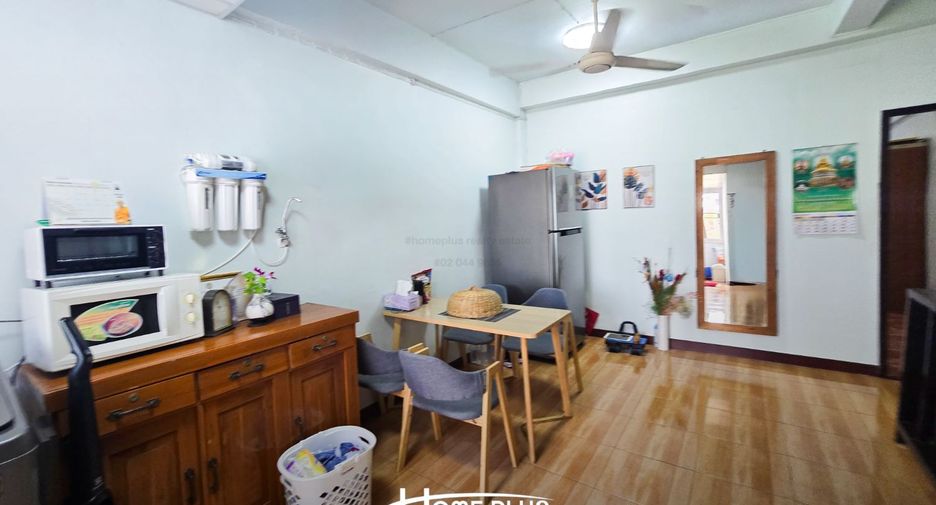 Casa adosada en venta de 2 habitaciones en Bang Rak, Bangkok