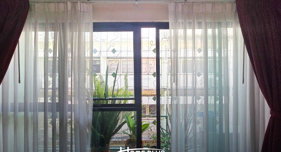 Casa adosada en venta de 2 habitaciones en Bang Rak, Bangkok
