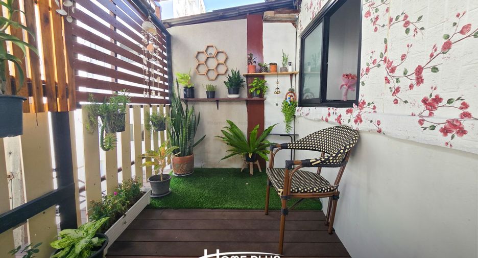 Casa adosada en venta de 2 habitaciones en Bang Rak, Bangkok