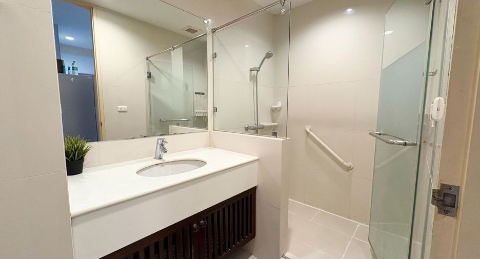 Condo en venta de 2 habitaciones en Huai Khwang, Bangkok