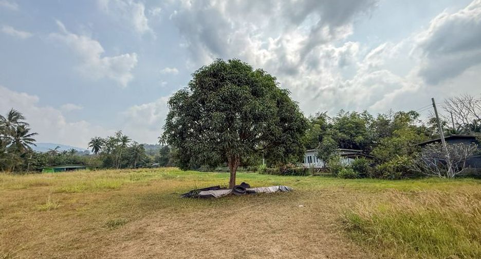 À vendre terrain à Si Racha, Chonburi