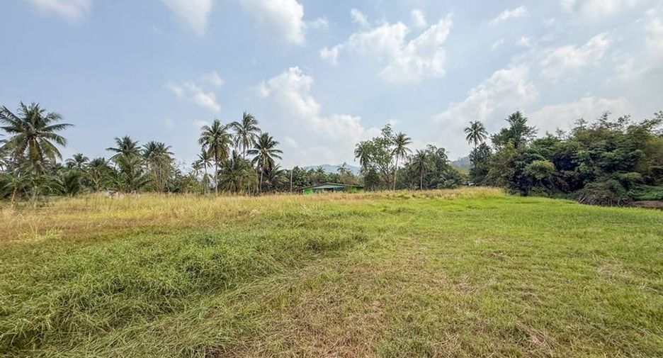 À vendre terrain à Si Racha, Chonburi