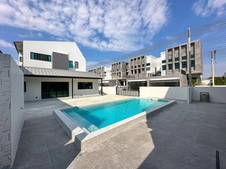 Haus zur Miete mit 5 Zimmer in San Sai, Chiang Mai