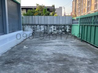For rent retail Space in Mueang Samut Prakan, Samut Prakan