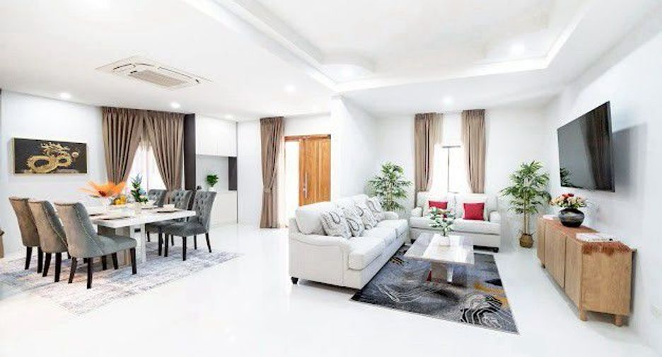 For sale 6 bedrooms villa in Bang Lamung, Chonburi
