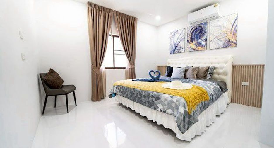 For sale 6 bedrooms villa in Bang Lamung, Chonburi