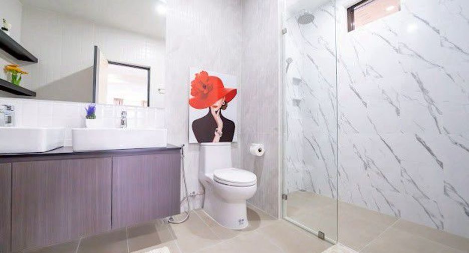 For sale 6 bedrooms villa in Bang Lamung, Chonburi
